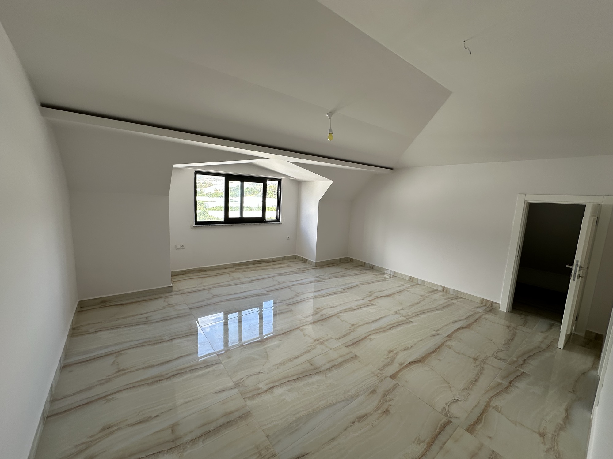 4+1 Apartment for Sale in KARGICAK, Alanya