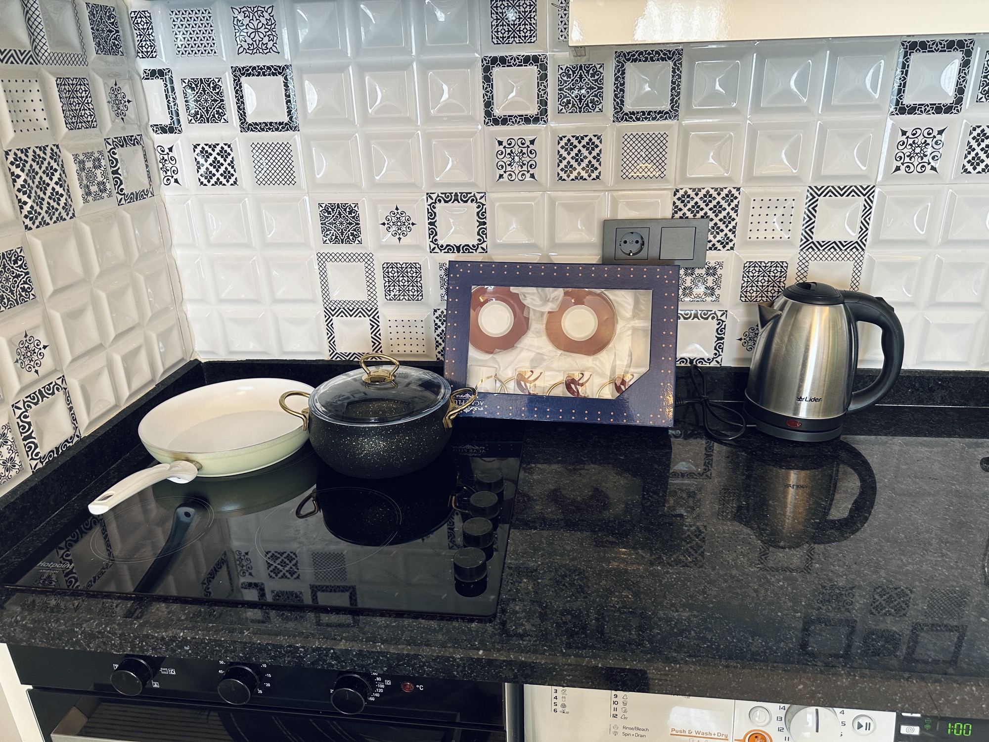 1+1 Apartment for Sale in MAHMUTLAR, Alanya