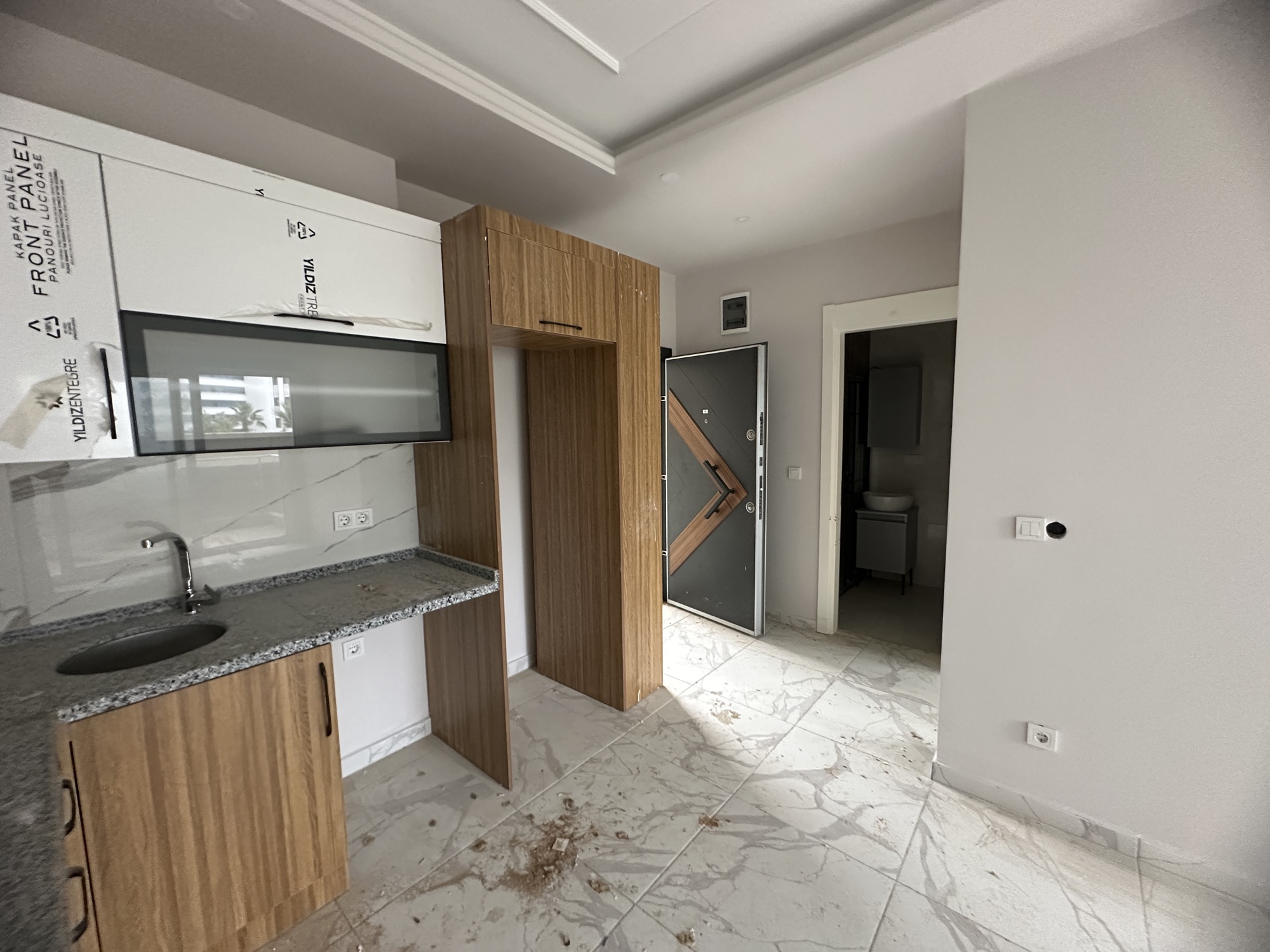 1+1 Apartment for Sale in MAHMUTLAR, Alanya