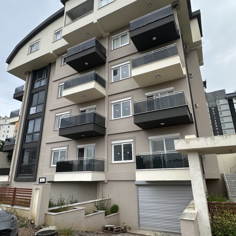 1+1 Apartment for Sale in MAHMUTLAR, Alanya